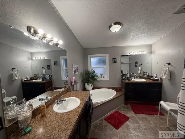 $195,000 | 1780 Whispering Pines Drive, Idaho Falls, ID 83401