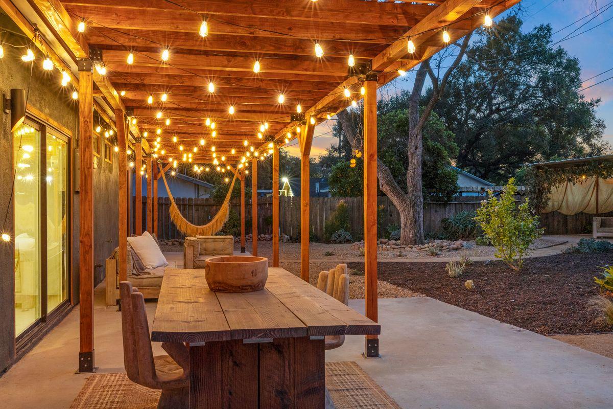 1107 South Rice Road Ojai, CA 93023 - Photo 20 of 24 a view of a patio with a table and chairs