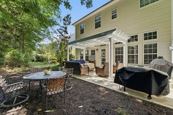 $679,900 | 2451 Draymohr Court, Mount Pleasant, SC 29466
