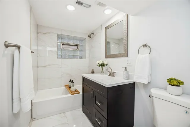 $479,900 | 2820 North Sayre Avenue, Chicago, IL 60707