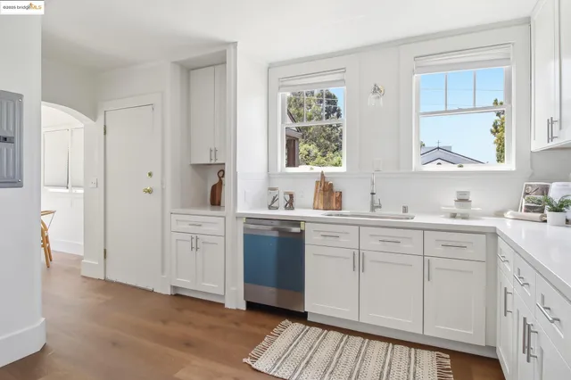 $1,220,000 | 2900 Sheffield Avenue, Oakland, CA 94602