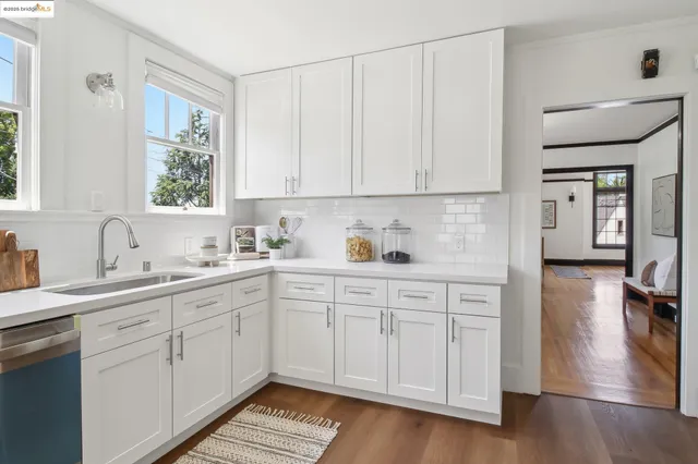 $1,220,000 | 2900 Sheffield Avenue, Oakland, CA 94602