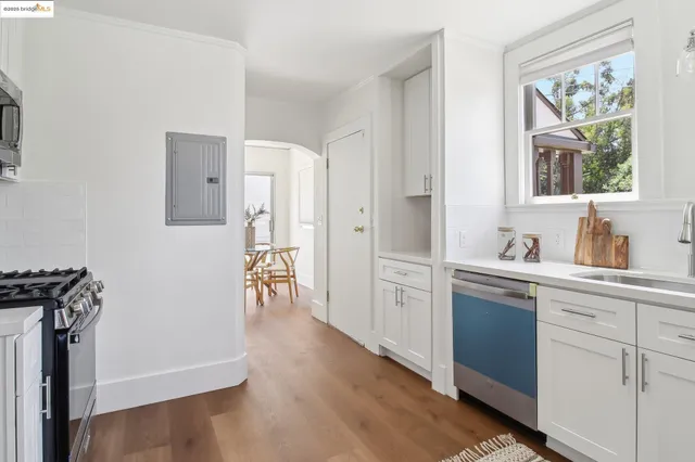 $1,220,000 | 2900 Sheffield Avenue, Oakland, CA 94602