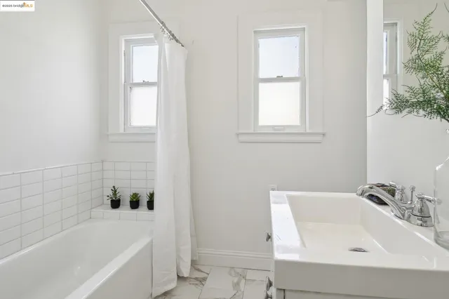 $1,220,000 | 2900 Sheffield Avenue, Oakland, CA 94602