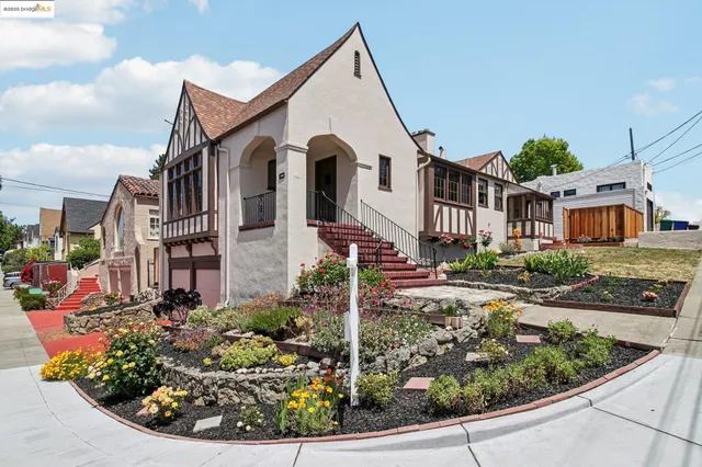 $1,220,000 | 2900 Sheffield Avenue, Oakland, CA 94602