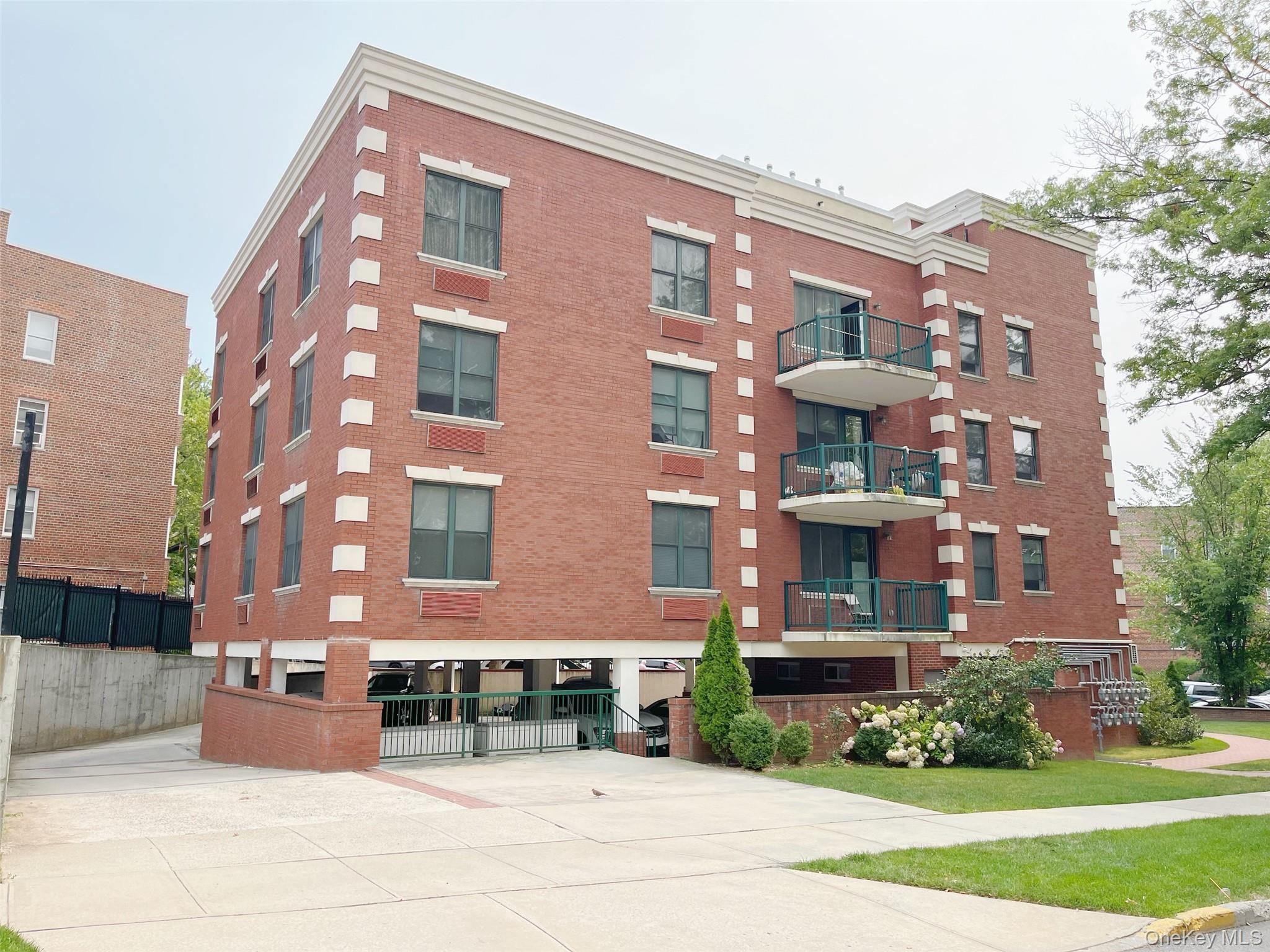 55 South Middle Neck Road, Unit 3A Great Neck, NY 11021 - Photo 1 of 11