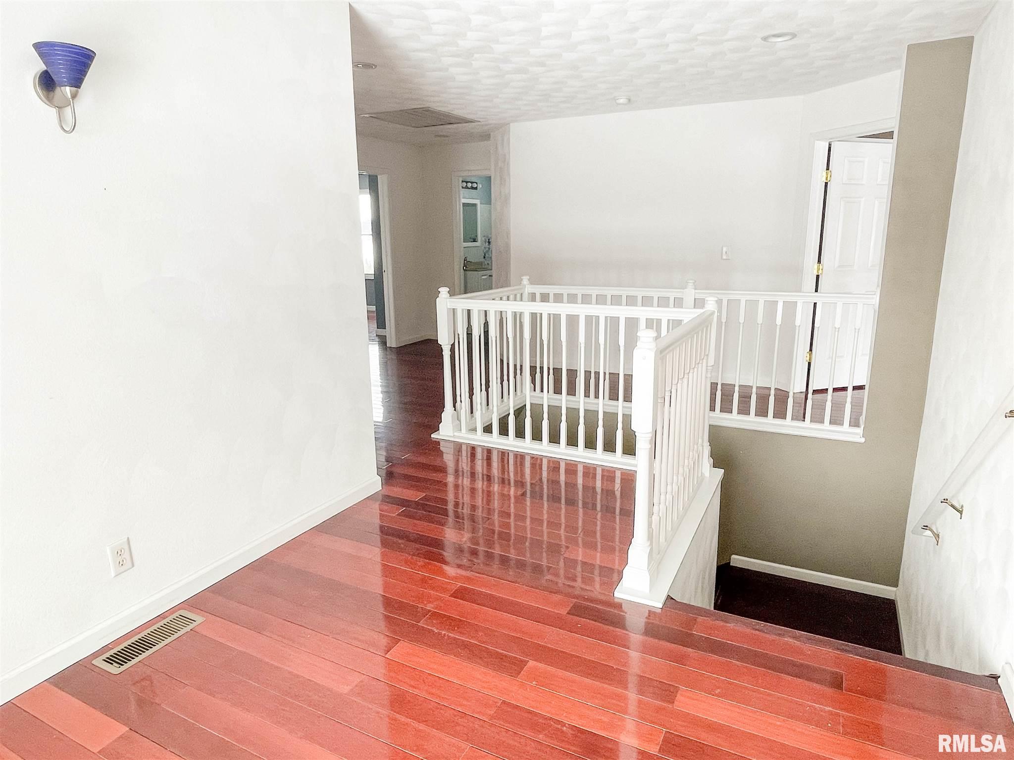 1801 Remington Road Pekin, IL 61554 - Photo 19 of 50 Gallery Image 19
