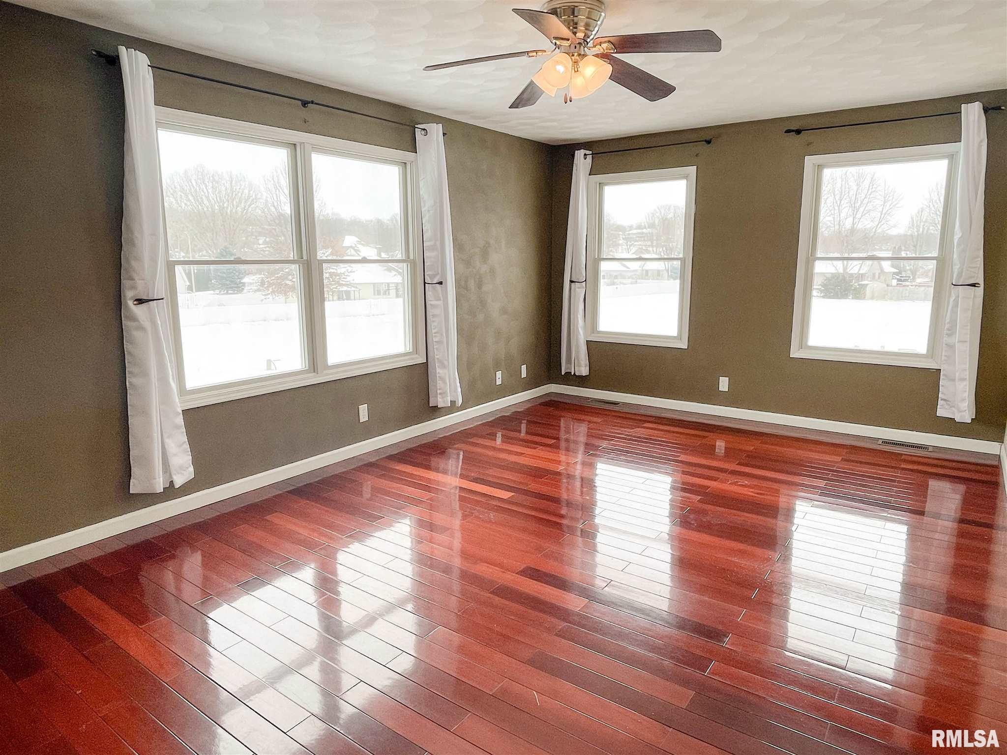 1801 Remington Road Pekin, IL 61554 - Photo 20 of 50 Gallery Image 20