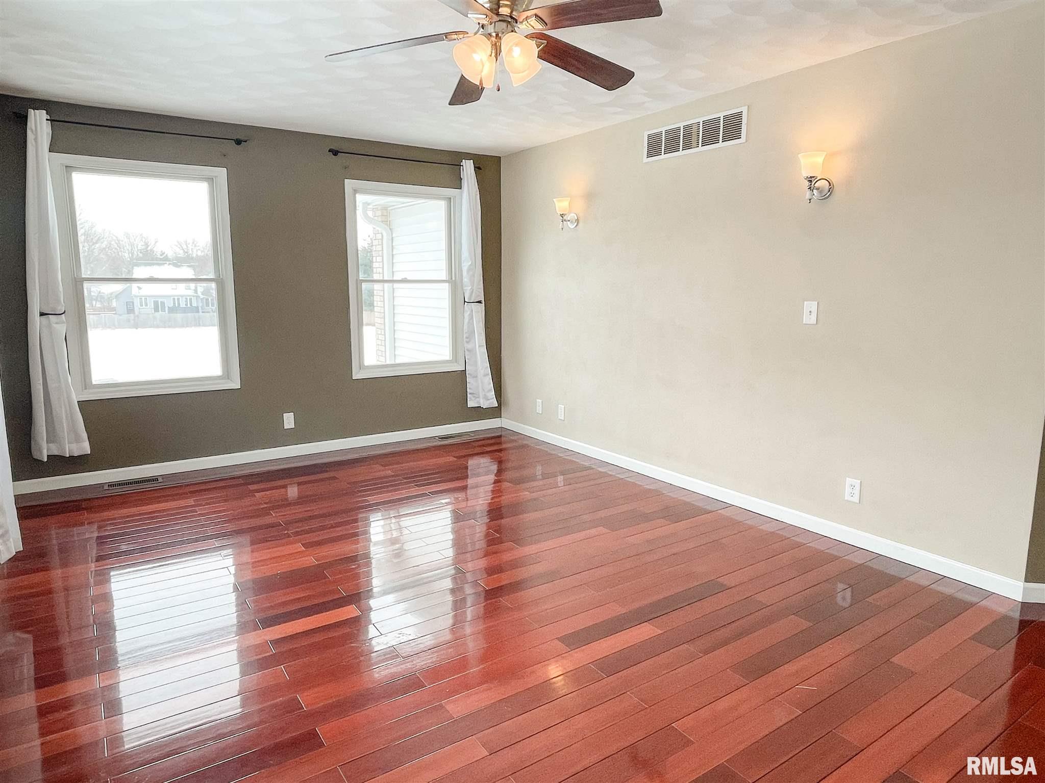 1801 Remington Road Pekin, IL 61554 - Photo 21 of 50 Gallery Image 21