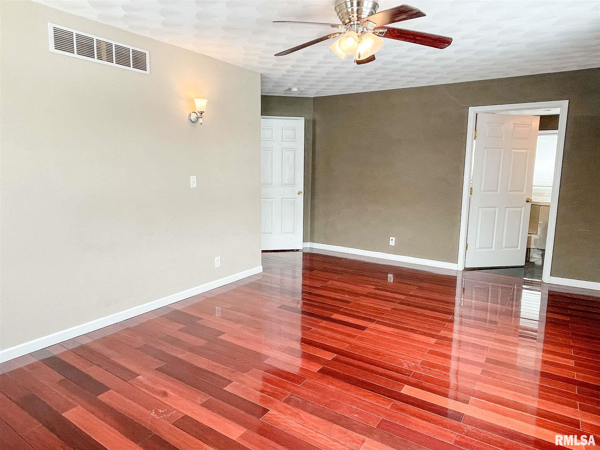 1801 Remington Road Pekin, IL 61554 - Photo 22 of 50 Gallery Image 22