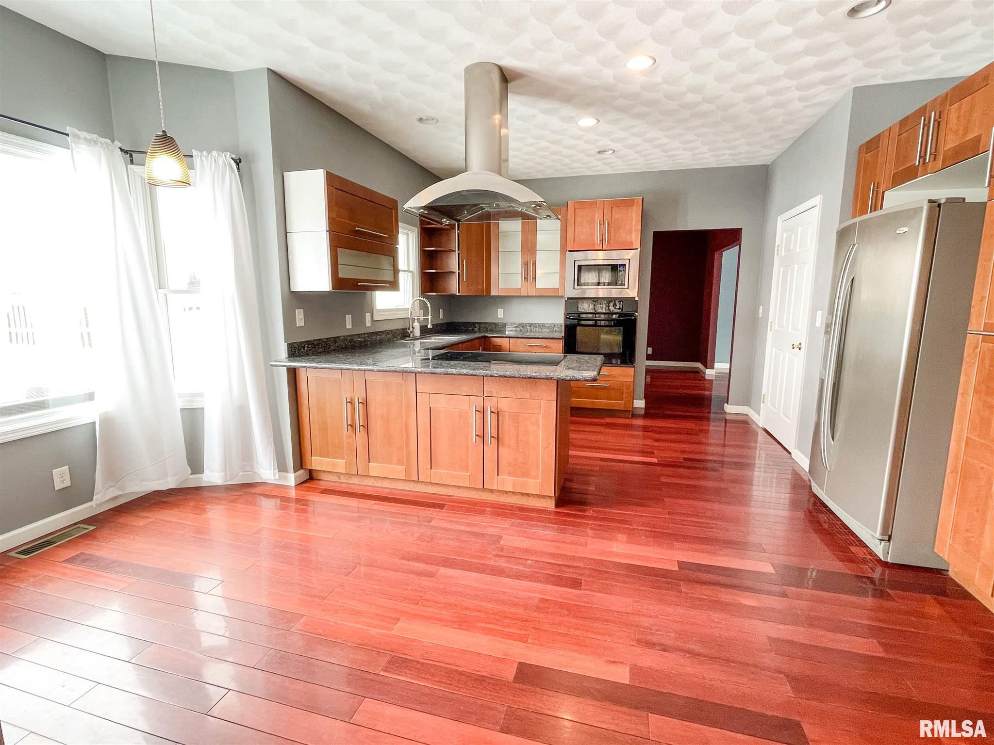 1801 Remington Road Pekin, IL 61554 - Photo 6 of 50 Gallery Image 6