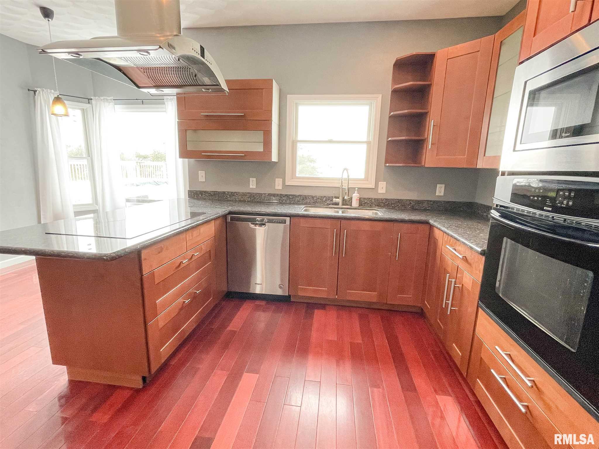 1801 Remington Road Pekin, IL 61554 - Photo 9 of 50 Gallery Image 9
