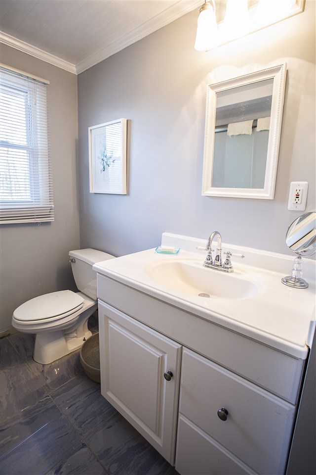 2 Forest Street Derry, NH 03038 - Photo 9 of 26 Gallery Image 9