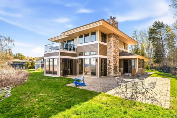 $1,375,000 | 1759 Silver Cliff Lane, Two Harbors, MN 55616
