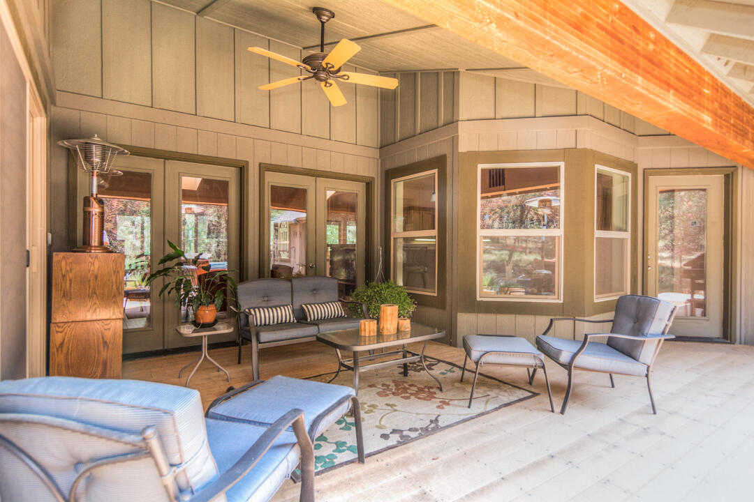 17065 Azusa Road Bend, OR 97707 - Photo 11 of 37 17065 Azusa Rd. Bend, OR 97707