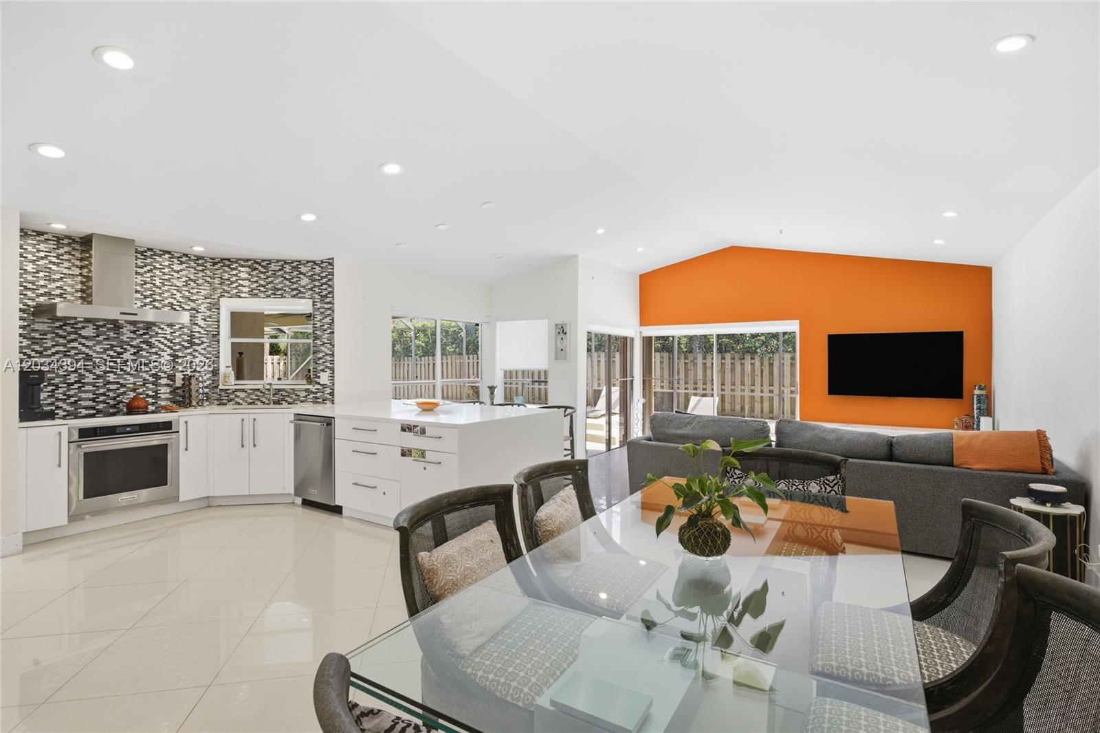 9612 Carousel Circle North Boca Raton, FL 33434 - Photo 10 of 49 Photo 10