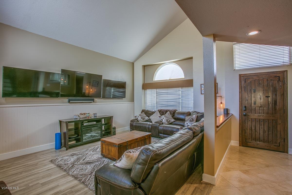 6063 Buffalo Street Simi Valley, CA 93063 - Photo 8 of 42 6063Buffalo-15