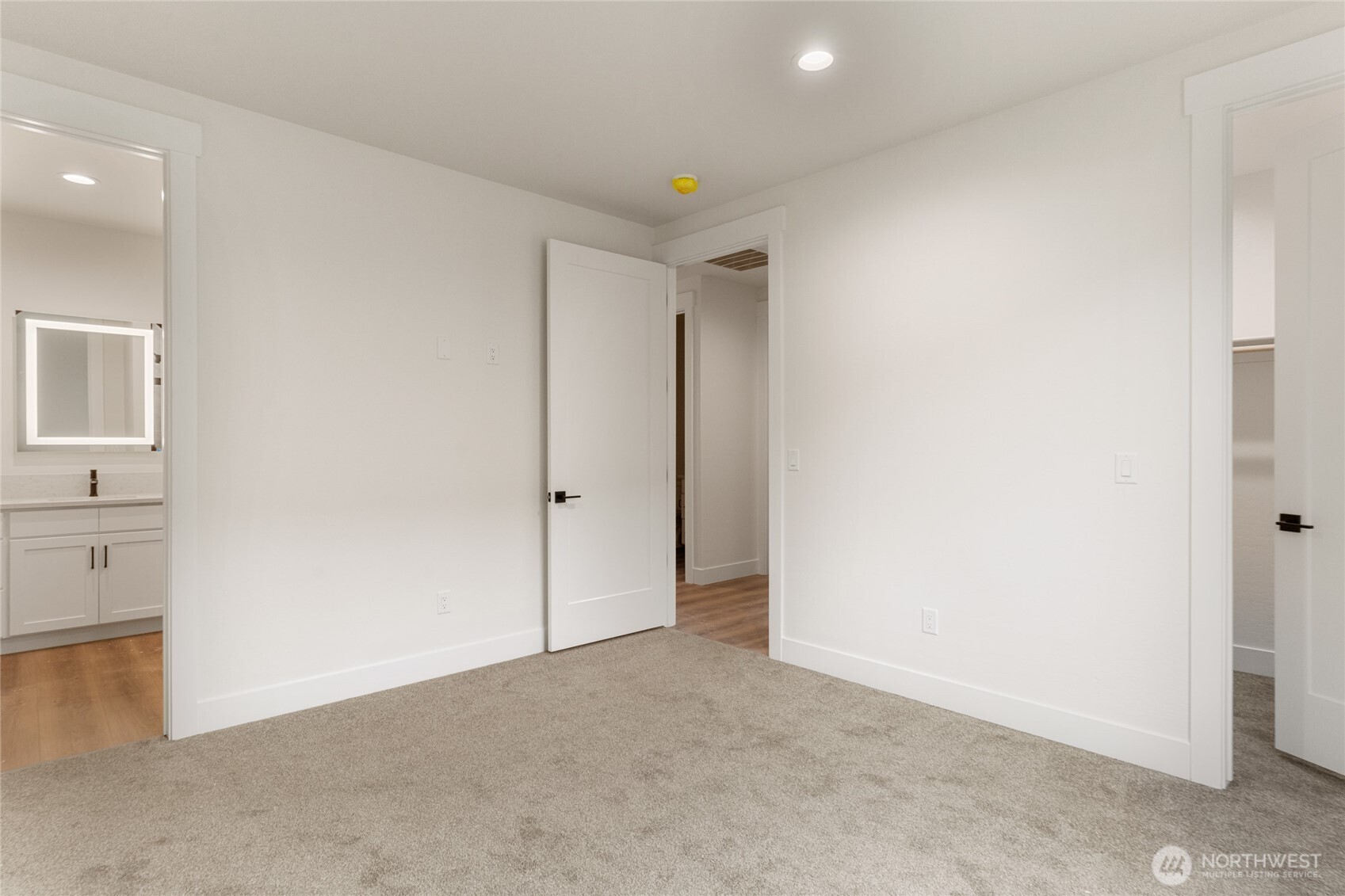 562 South Oasis Loop East Wenatchee, WA 98802 - Photo 15 of 25