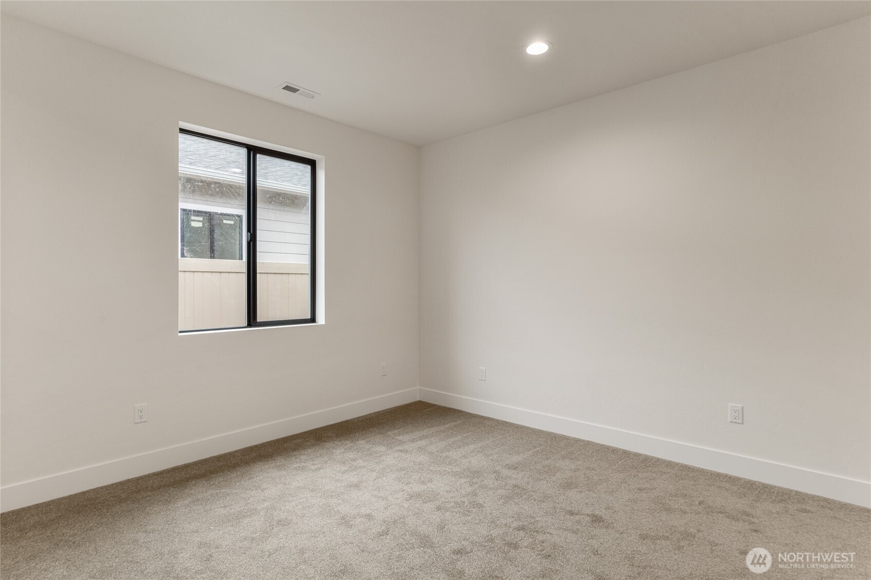 562 South Oasis Loop East Wenatchee, WA 98802 - Photo 16 of 25