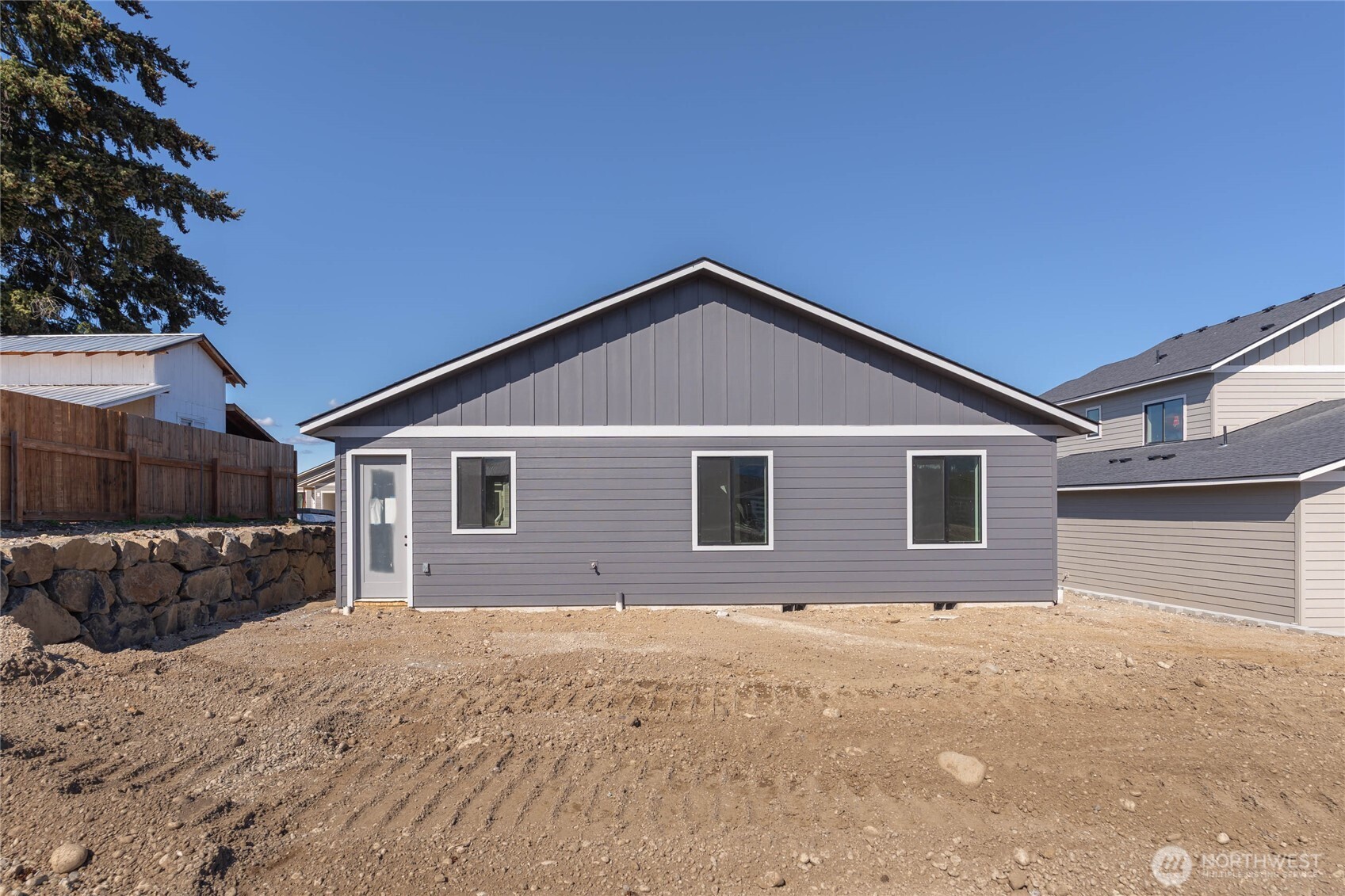 562 South Oasis Loop East Wenatchee, WA 98802 - Photo 24 of 25