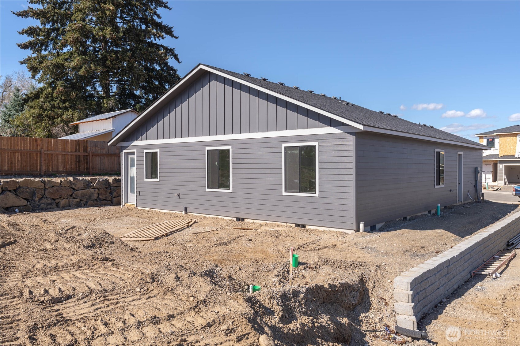 562 South Oasis Loop East Wenatchee, WA 98802 - Photo 25 of 25