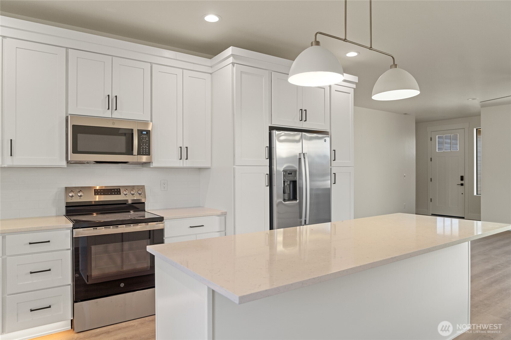 562 South Oasis Loop East Wenatchee, WA 98802 - Photo 6 of 25