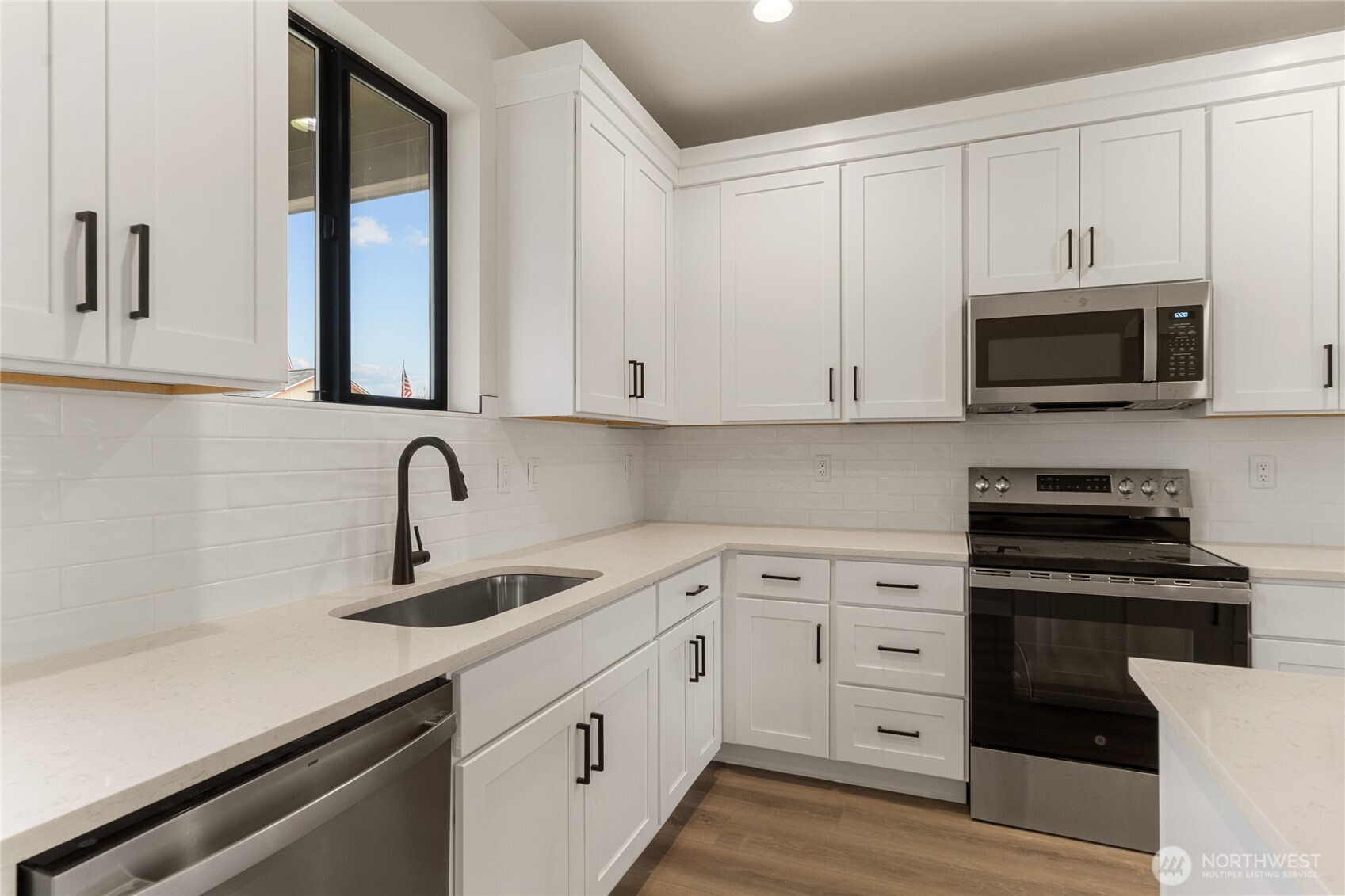 562 South Oasis Loop East Wenatchee, WA 98802 - Photo 7 of 25