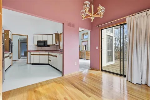 $385,000 | 15801 Dearborn Street, Overland Park, KS 66223