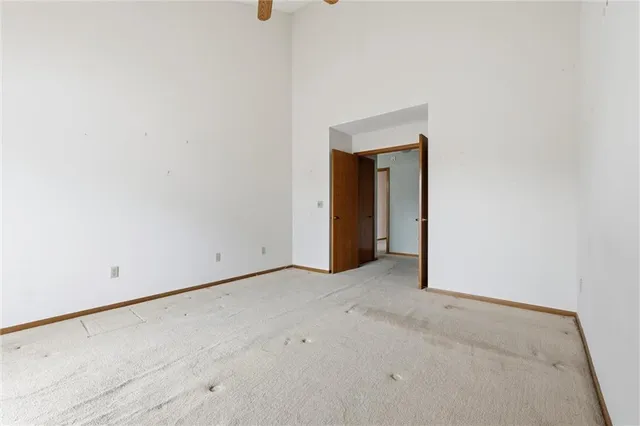 $385,000 | 15801 Dearborn Street, Overland Park, KS 66223