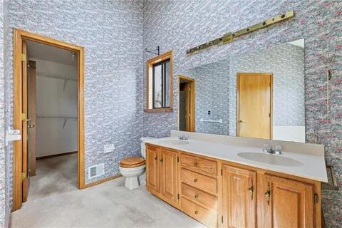 $385,000 | 15801 Dearborn Street, Overland Park, KS 66223