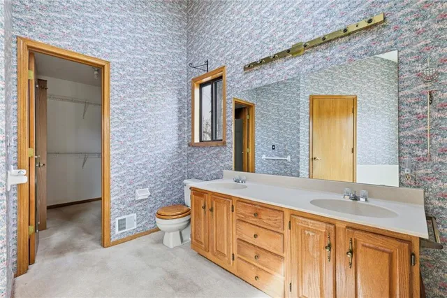 $385,000 | 15801 Dearborn Street, Overland Park, KS 66223