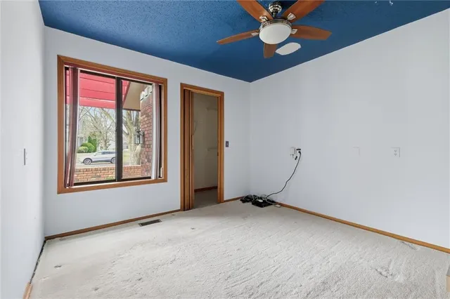 $385,000 | 15801 Dearborn Street, Overland Park, KS 66223