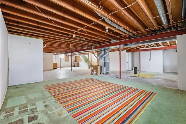 $385,000 | 15801 Dearborn Street, Overland Park, KS 66223