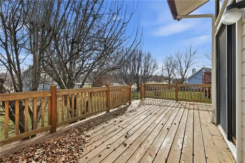 $385,000 | 15801 Dearborn Street, Overland Park, KS 66223