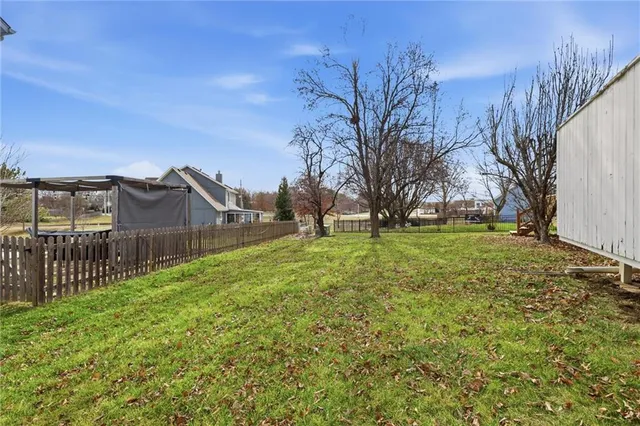 $385,000 | 15801 Dearborn Street, Overland Park, KS 66223