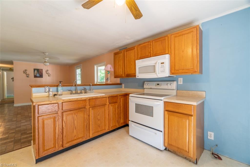 8188 Brotherstwo Road Colfax, NC 27235 - Photo 4 of 31