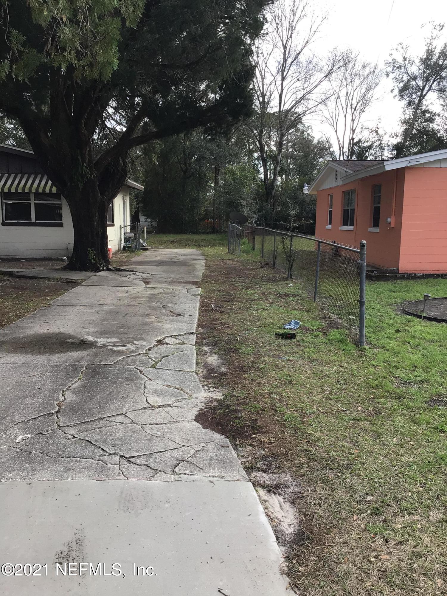 4646 Effingham Road Jacksonville, FL 32208 - Photo 2 of 2 E7501B20-CACB-41D6-AA70-1524E5555AB6