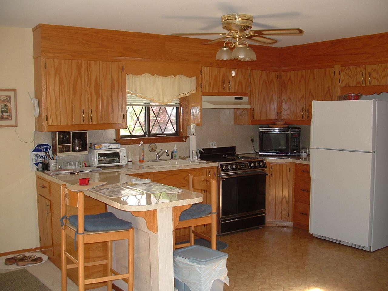 347 Village Road Effort, PA 18330 - Photo 6 of 16 Kitchen