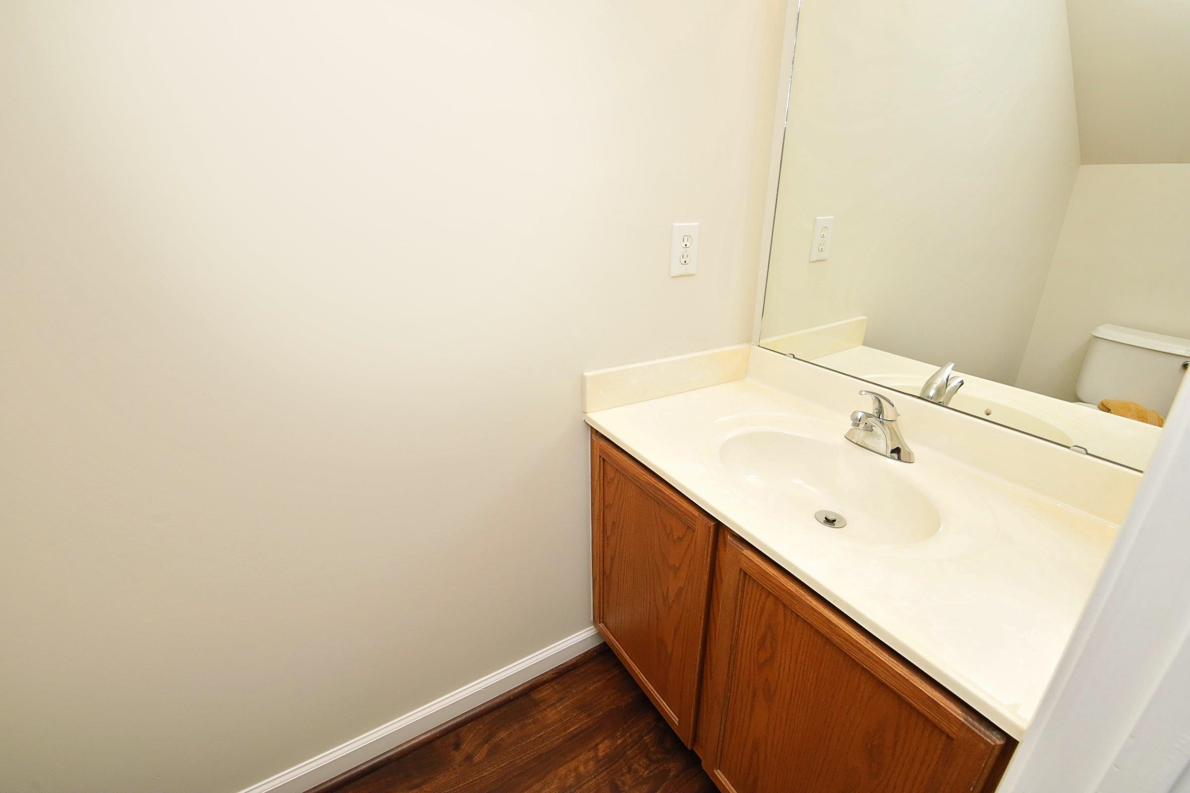 5633 Slide Rock Lane Raleigh, NC 27613 - Photo 17 of 32 Powder room