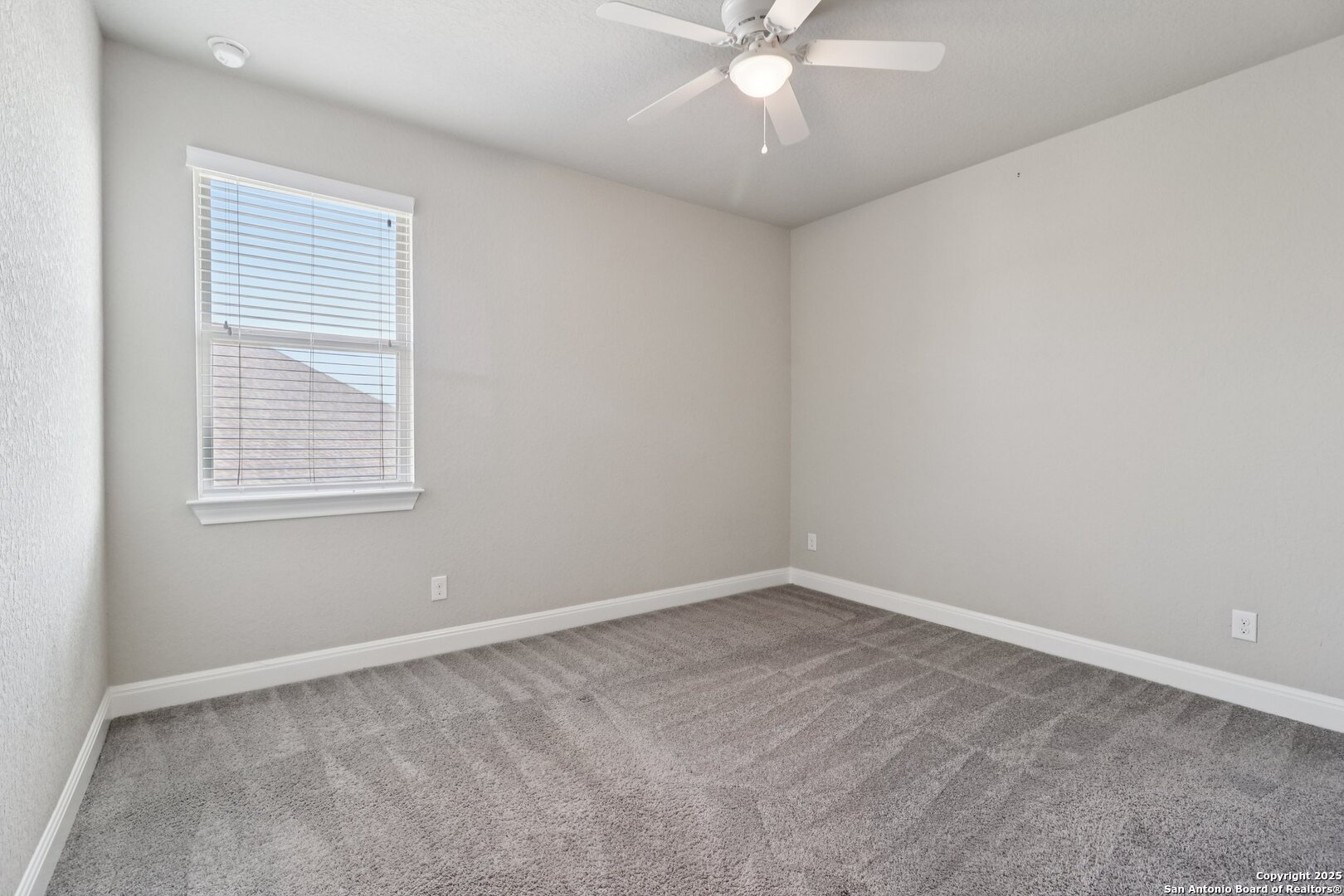2622 Raven Ridge Point San Antonio, TX 78259 - Photo 41 of 53 an empty room with a window