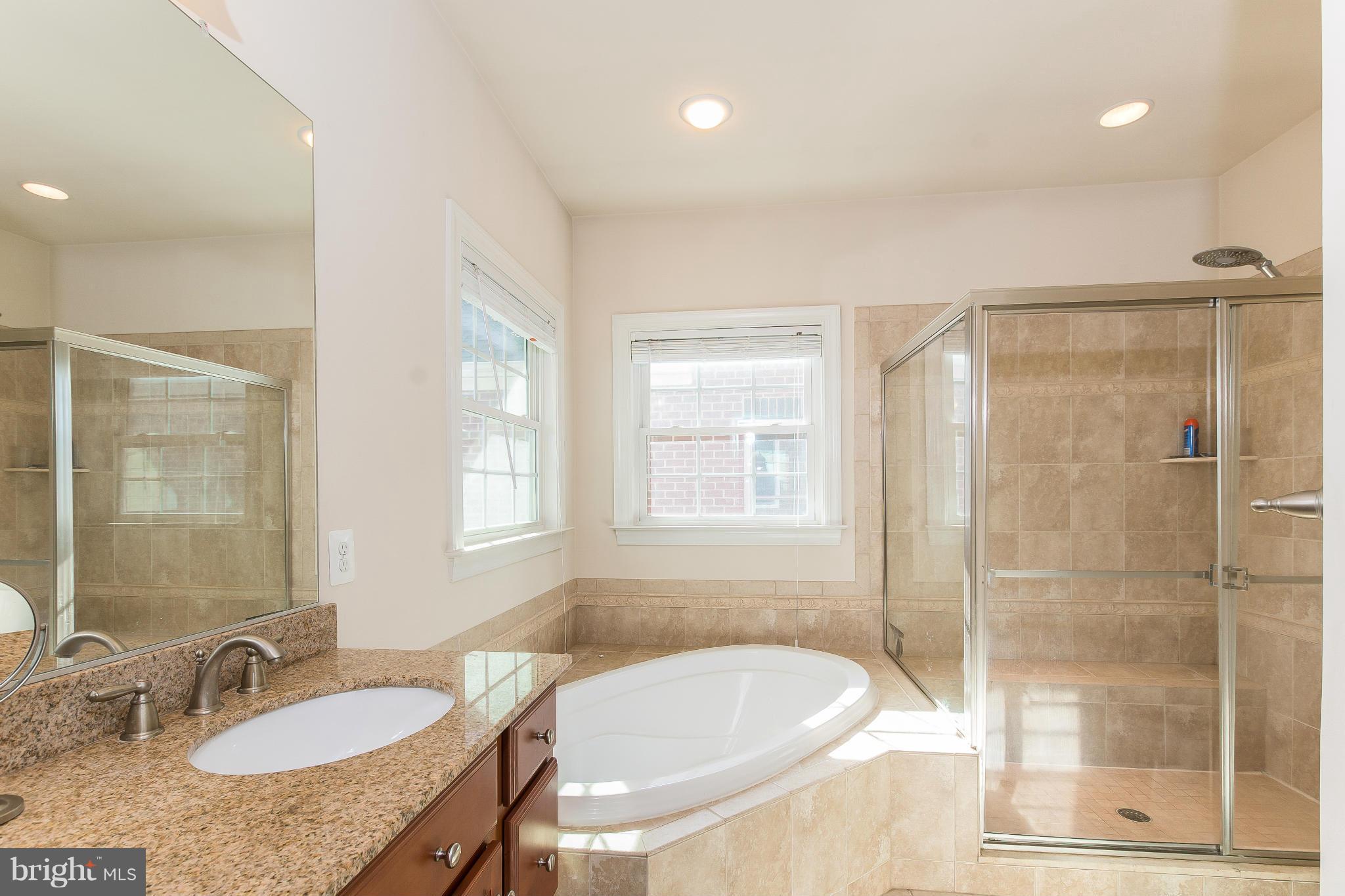 513 Watkins Mill Road Gaithersburg, MD 20878 - Photo 13 of 23 Bath (Master)
