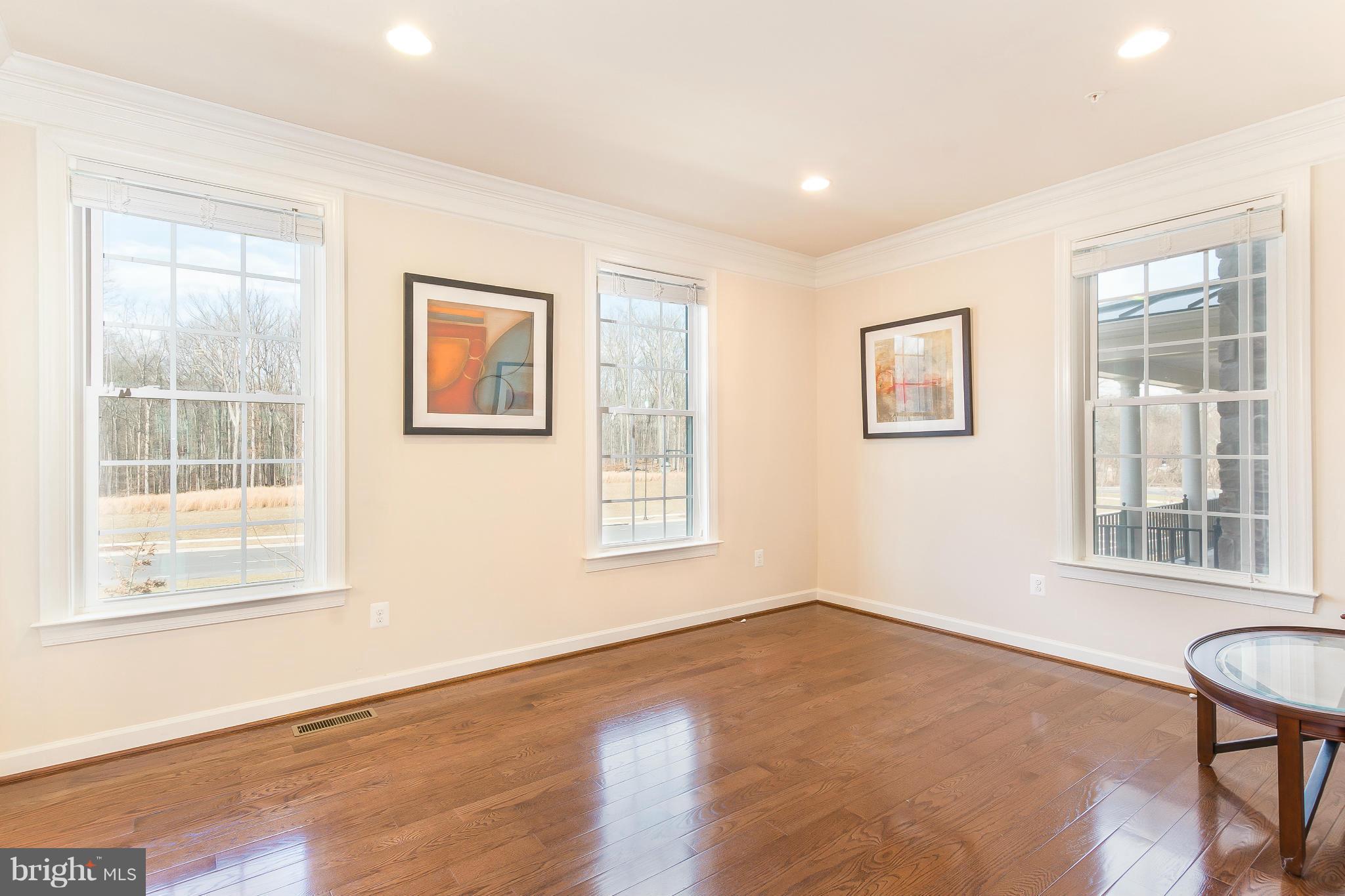 513 Watkins Mill Road Gaithersburg, MD 20878 - Photo 6 of 23 Family Room