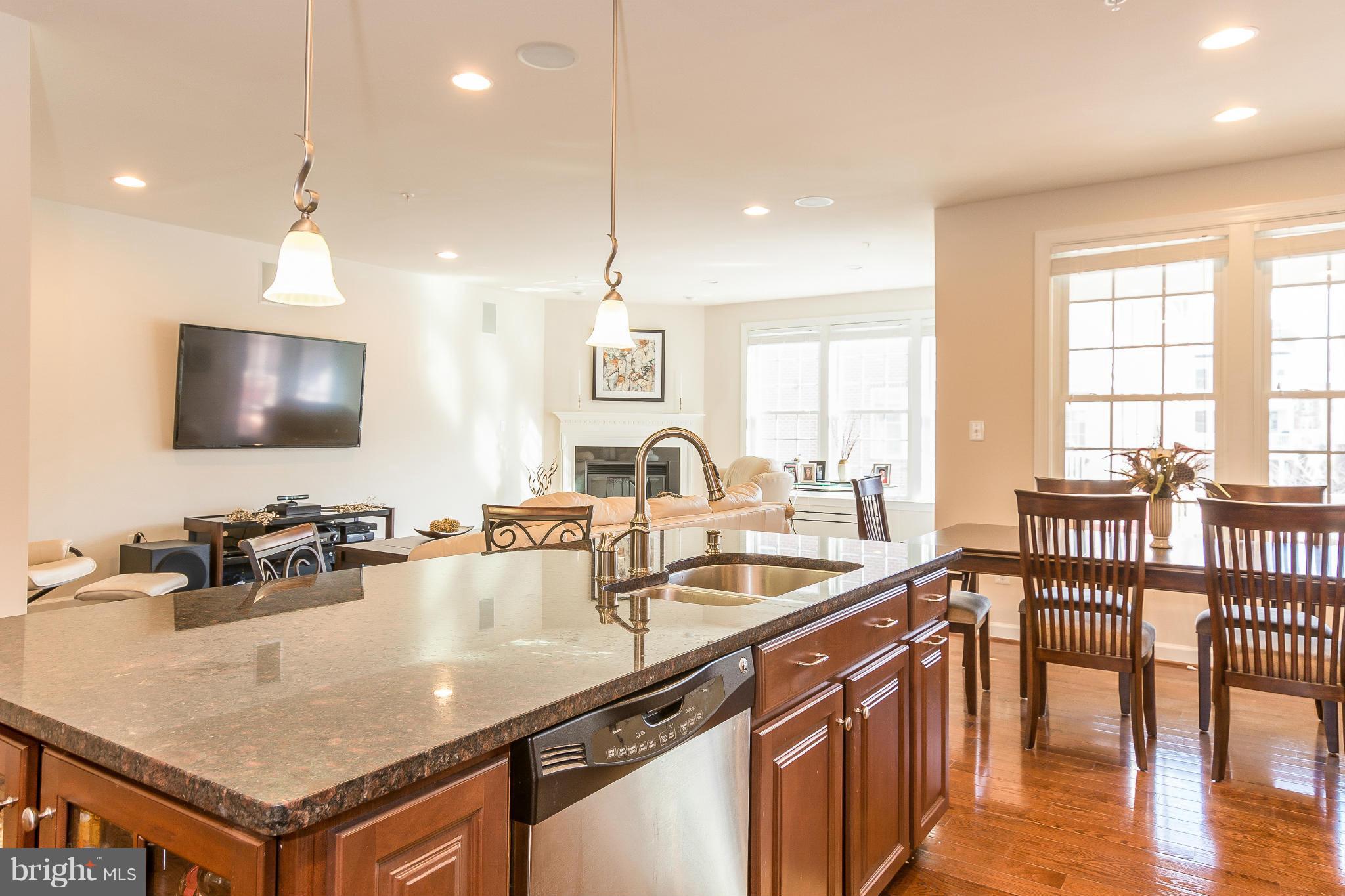 513 Watkins Mill Road Gaithersburg, MD 20878 - Photo 8 of 23 Kitchen