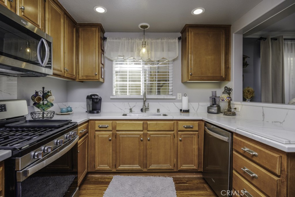 80 Three Vines Court Ladera Ranch, CA 92694 - Photo 7 of 29 Kitchen