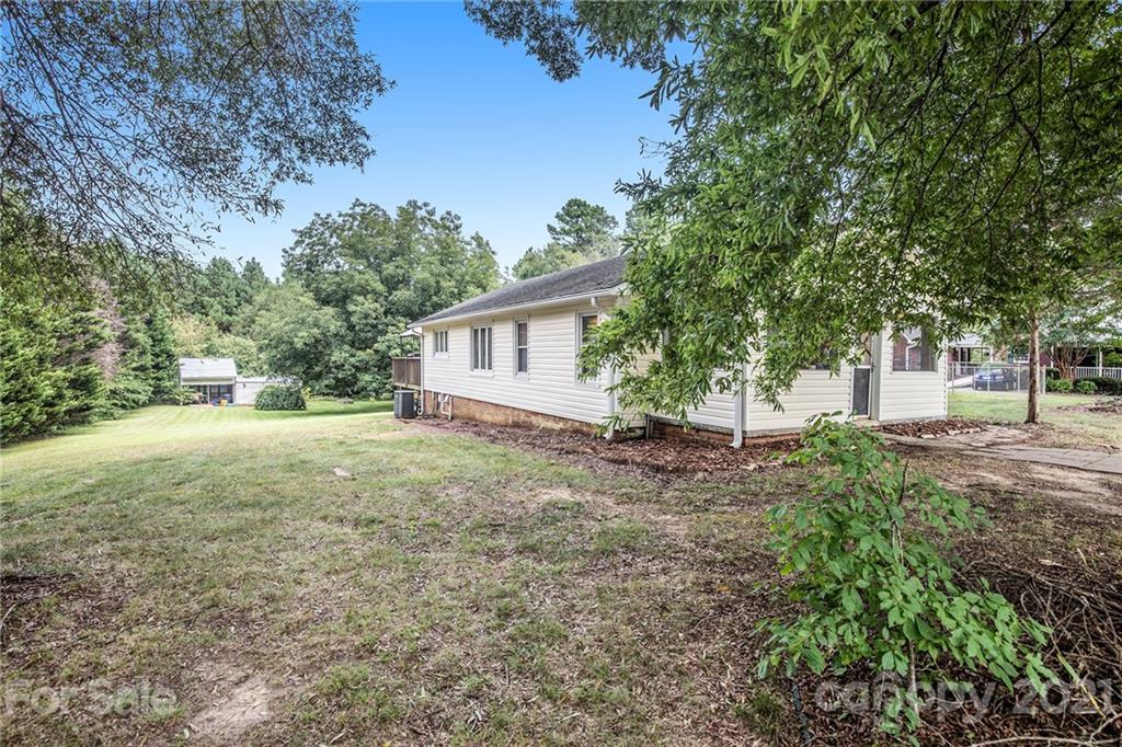 945 Cold Springs Road Concord, NC 28025 - Photo 5 of 31 Gallery Image 5