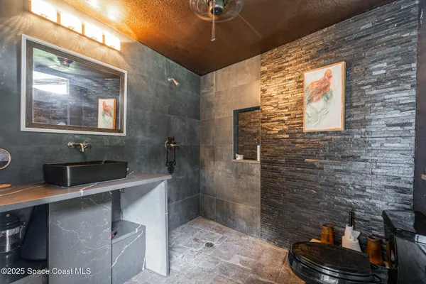 $750,000 | 562 Lake Ashley Circle, Melbourne, FL 32904