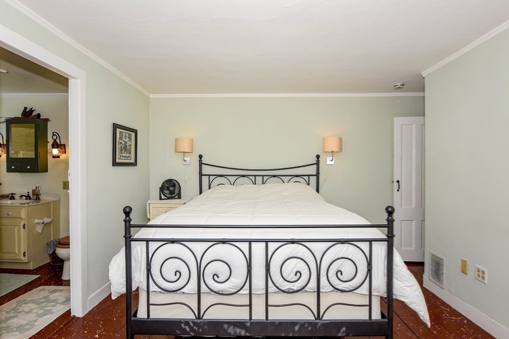 595 New Bedford Road Rochester, MA 02770 - Photo 25 of 37