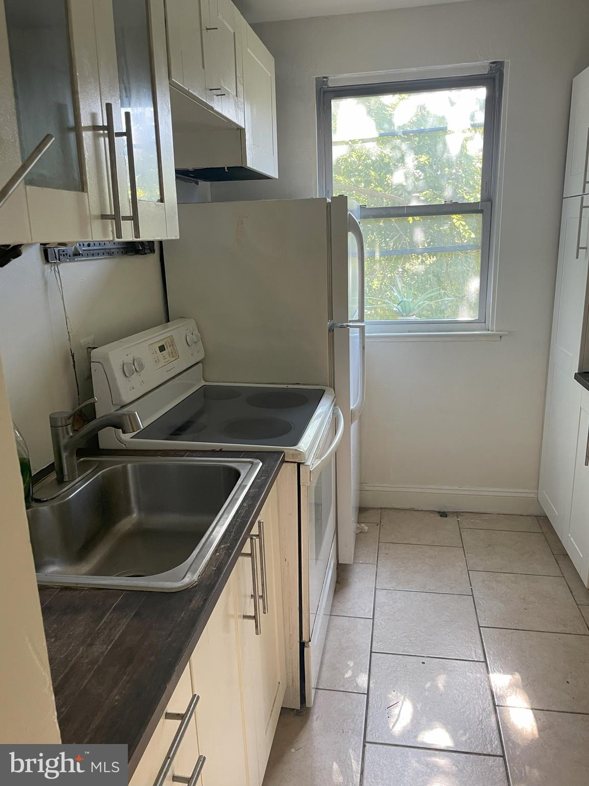 430 Ridge Road Southeast, Unit 202 Washington, DC 20019 - Photo 2 of 12 kitchen