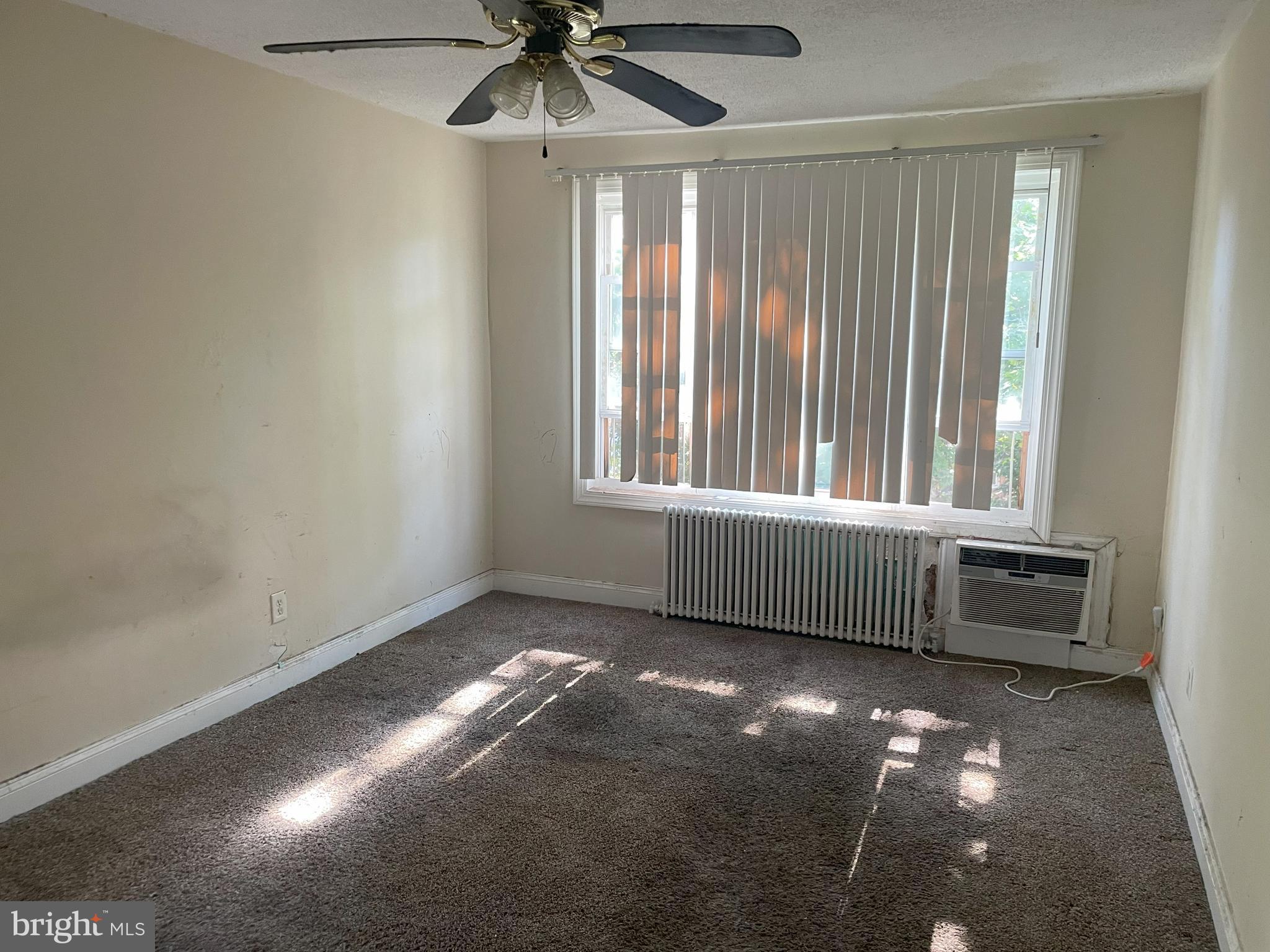 430 Ridge Road Southeast, Unit 202 Washington, DC 20019 - Photo 8 of 12 living room