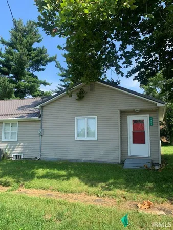 $209,900 | 1401 South Wolf Lake Street, Albion, IN 46701